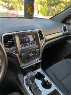 جیپ گراند شیرۆکی